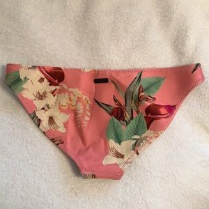 Pink floral print triangl bikini bottoms